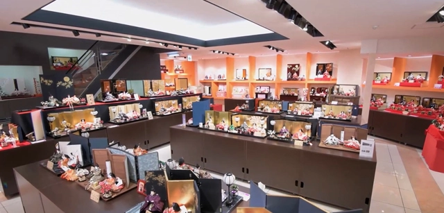 増村人形店 ひな人形 店内